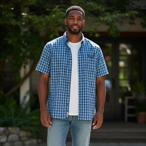 Columbia - NWT - Men's Blue Plaid Performance Fishing Gear Shirt